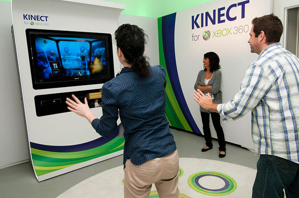 Microsoft продала больше миллиона контроллеров Kinect